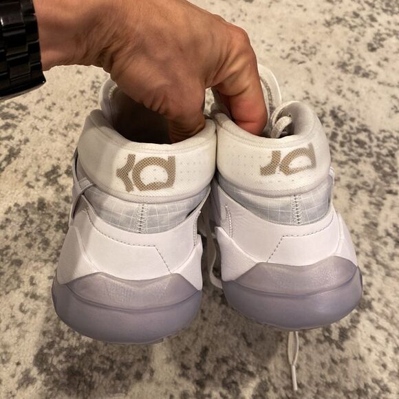 nike Kevin Durant NO 7 ct6707-991 size 10 in EUC white and grey in decent used - Picture 3 of 11